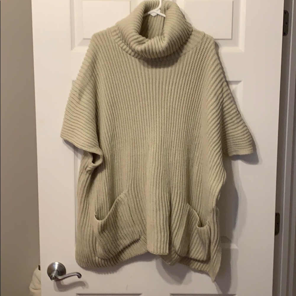 Steve Madden Poncho